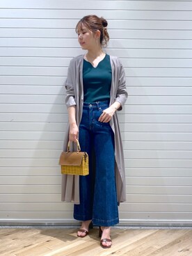 「フレアデニム」｜「アイテム（ノーカラーコート）」を使った、andemiu_mayaさん（レディース・165cm）の春コーディネート