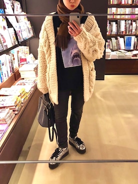 「Jeffrey Campbell（ジェフリーキャンベル）のアイテム（スニーカー）」を使った、725さん（レディース・162cm）の冬コーディネート