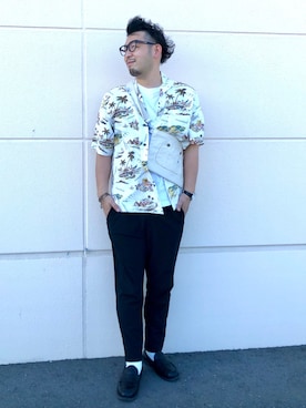 「カルルアのアイテム（シャツ/ブラウス、ホワイト系）」を使った、もっしーさん（メンズ・170cm）の夏コーディネート