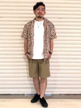 「Right-on（ライトオン）のアイテム（シャツ/ブラウス、ベージュ系）」を使った、もっしーさん（メンズ・170cm）の夏コーディネート