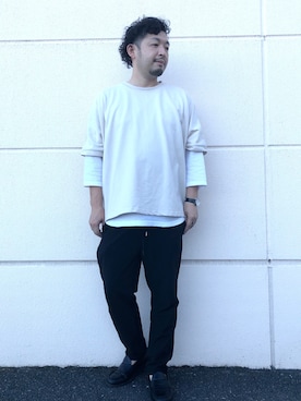 「Right-on（ライトオン）のアイテム（Tシャツ/カットソー、ベージュ系）」を使った、もっしーさん（メンズ・170cm）の秋コーディネート