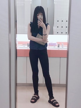 「仕事コーデ」｜「アイテム（財布/小物）」を使った、Izuuuuuさん（レディース・166cm）の夏コーディネート