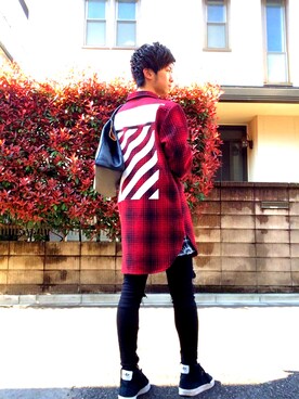 「off white（オフホワイト）のアイテム（ジャケット/アウター、レッド系）」を使った、ゆうさん（メンズ・172cm）の春コーディネート