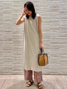 「LAURA DI MAGGIO（ローラディマッジオ）のアイテム」を使った、moneueharaさん（レディース・165cm）の夏コーディネート