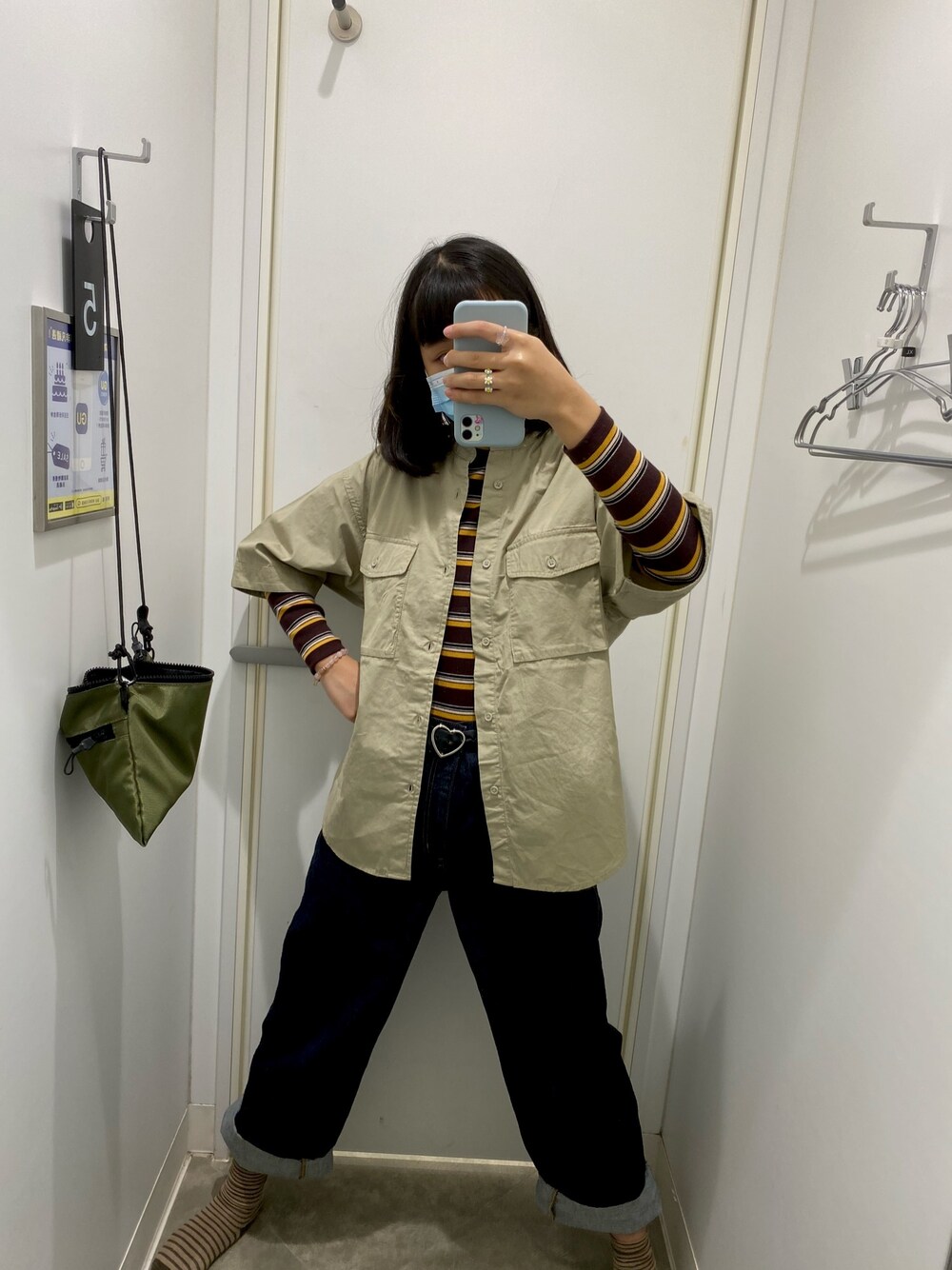 「GUのアイテム（トップス、ベージュ系）」を使った、v1wcwkyさん（レディース・170cm）の秋コーディネートの1枚目の写真