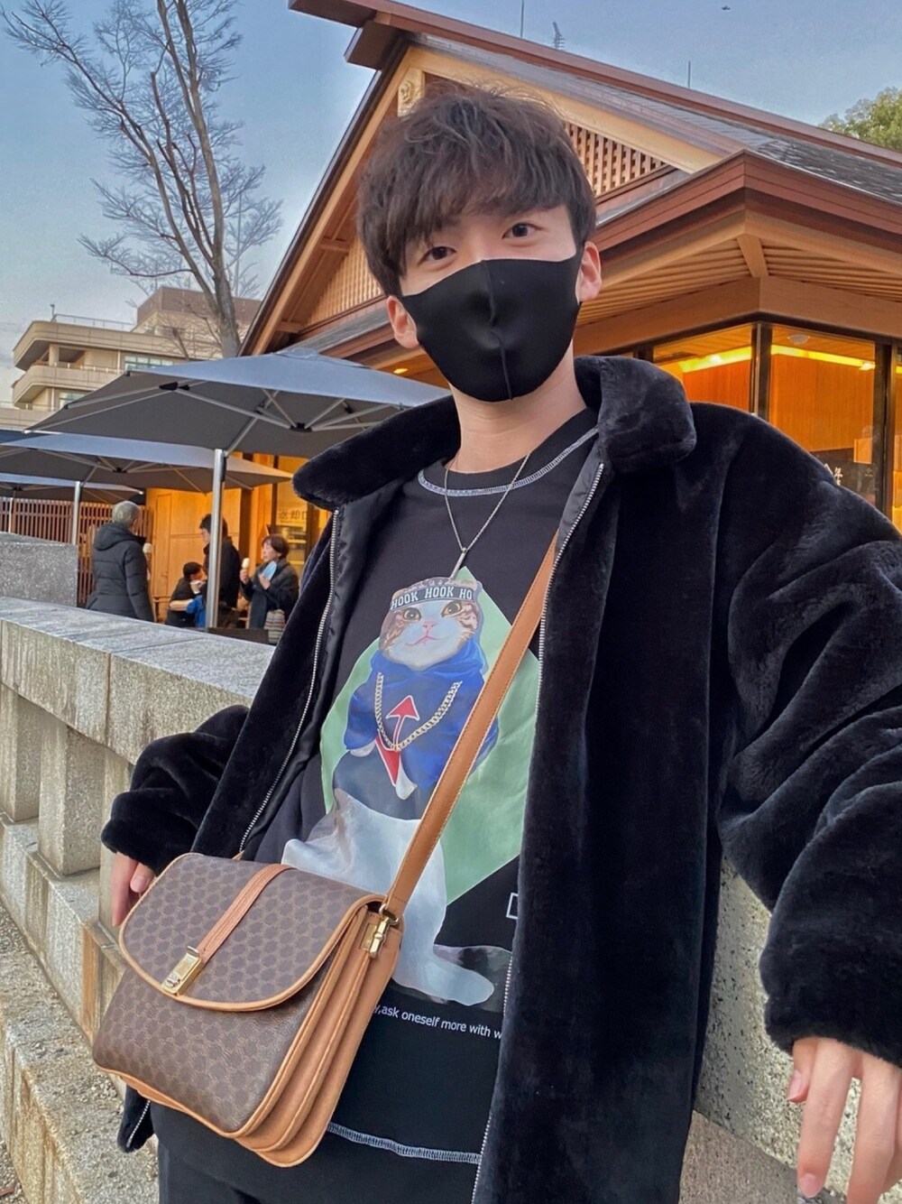 「お洒落さんとつながりたい、冬コーデ、初詣コーデ」｜「PUBLUXの【PUBLUX/パブリュクス】BIGファーブルゾン/ビッグシルエットファージャケット/エコファー/レオパード（ブルゾン、ブラック系）」を使った、Yuさん（メンズ・175cm）の冬コーディネートの1枚目の写真