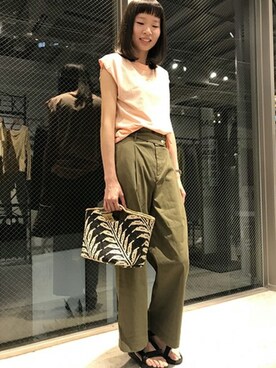 「CAL．Berries（カルベリーズ）のアイテム」を使った、JOURNAL STANDARD relume代官山店レディーススタッフさん（レディース・173cm）の春コーディネート