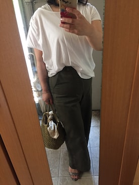 「カーキ×ホワイト」｜「アイテム（サンダル）」を使った、もりひろこさん（レディース・152cm）の夏コーディネート