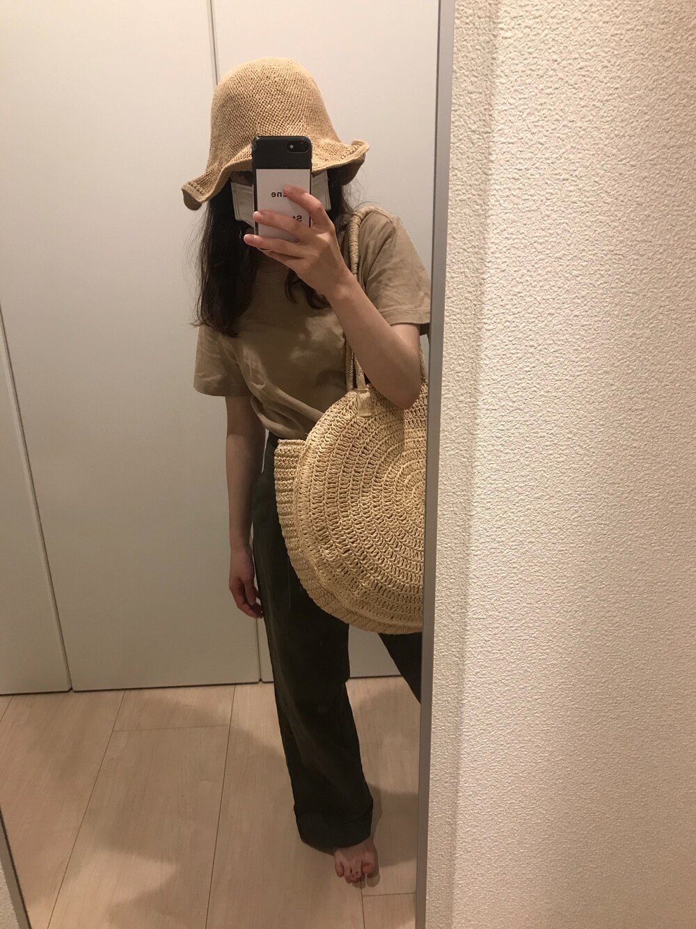 「夏、シンプル、低身長コーデ、休日スタイル、大人カジュアル、おしゃれさんと繋がりたい、GU、ユニクロ、UNIQLO、H&M」｜「H&Mのアイテム（かごバッグ、ベージュ系）」を使った、aiさん（レディース・152cm）の夏コーディネートの1枚目の写真