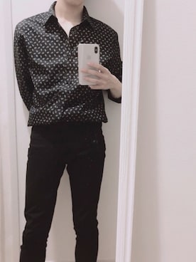 「H&M（エイチ・アンド・エム）のアイテム（トップス、ブラック系）」を使った、哲成さん（メンズ・158cm）の春コーディネート