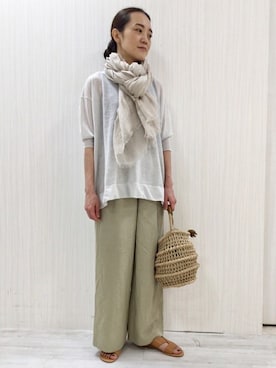 「アイテム（タンクトップ、グレー系）」を使った、Yokoさん（レディース・158cm）の夏コーディネート