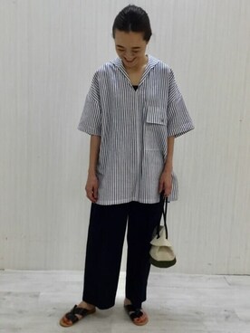 「アイテム（ハンドバッグ、グリーン系）」を使った、Yokoさん（レディース・158cm）の夏コーディネート