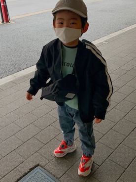 「BREEZE（ブリーズ）のアイテム（セットアップ）」を使った、こうせいさん（キッズ・110cm）の春コーディネート