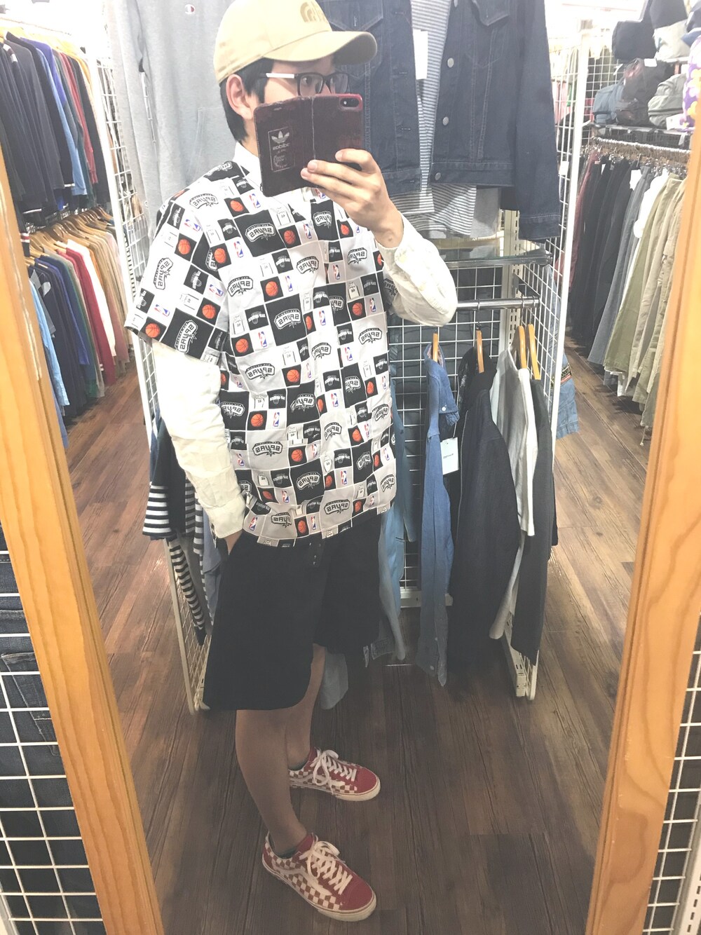 「春コーデ、street、古着コーデ」｜「NIKEのアイテム（その他パンツ、ブラック系）」を使った、☻サカヨシタケ通称サガミ☻さん（メンズ・172cm）の春コーディネートの1枚目の写真