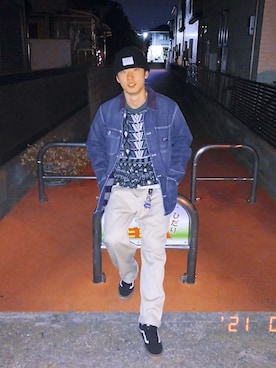 「STUSSY（ステューシー）のアイテム（デニムジャケット）」を使った、まっつんさん（メンズ・180cm）の冬コーディネート