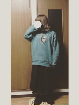「USEDのアイテム（スウェット、ブルー系）」を使った、柚子胡椒さん（レディース・155cm）の春コーディネート