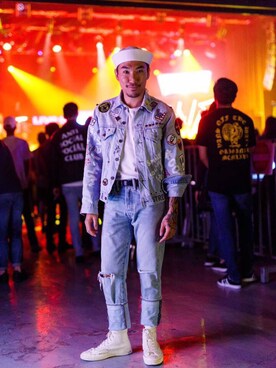 「sneakers」｜「アイテム（デニムジャケット）」を使った、Ethan Chuさん（メンズ・172cm）の夏コーディネート