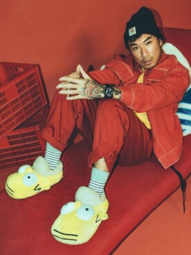「red」｜「アイテム（アナログ腕時計）」を使った、Ethan Chuさん（メンズ・172cm）の夏コーディネート