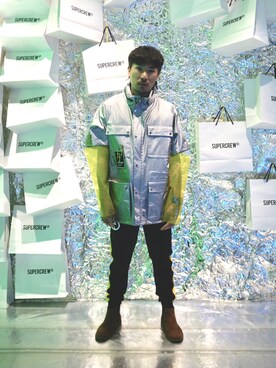 「アイテム（ナイロンジャケット、シルバー系）」を使った、Ethan Chuさん（メンズ・172cm）の春コーディネート