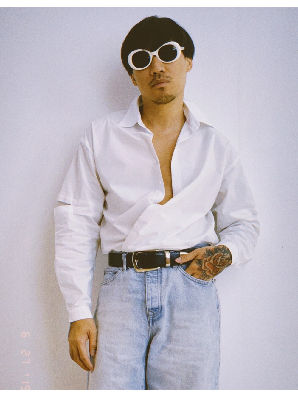 「ootd、TOPMAN、vintage、Saint Laurent、COMME des GARCONS、denim、古着、古着MIX、男の子、男の子コーデ」｜「SAINT LAURENT PARISのアイテム（サングラス、ホワイト系）」を使った、Ethan Chuさん（メンズ・172cm）の秋コーディネートの1枚目の写真