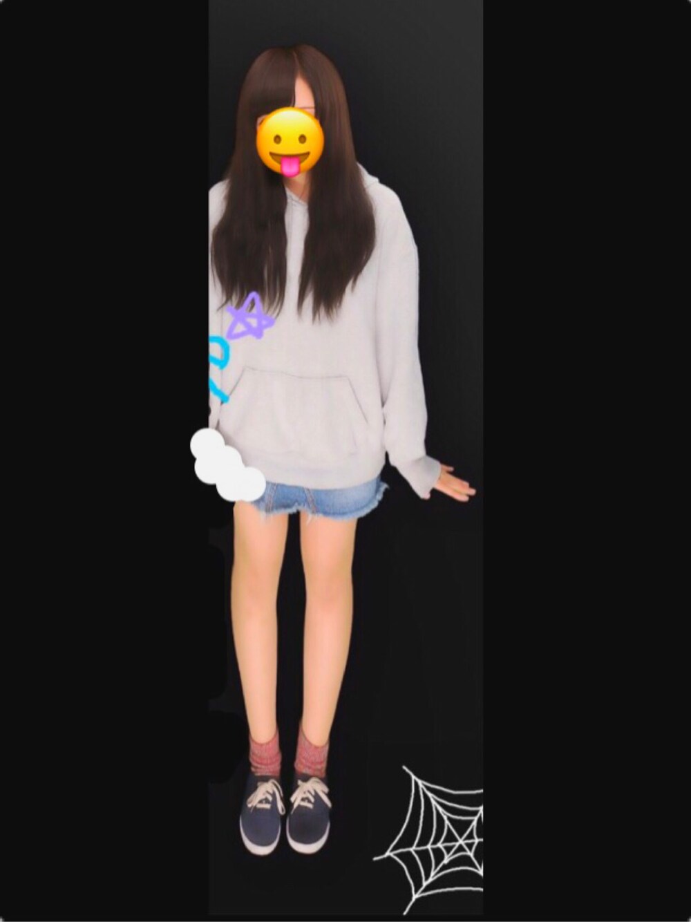 「ビックパーカー」｜「CONVERSEのアイテム（パーカー、グレー系）」を使った、Misaさん（レディース・160cm）の冬コーディネートの1枚目の写真