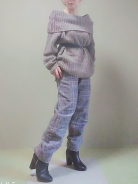 「Ungrid（アングリッド）のオフショルルーズニット（ニット/セーター、ブラウン系）」を使った、双葉さん（レディース・150cm）の秋コーディネート