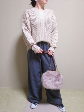 「VIS（ビス）の【前後2WAY】キーネックニットプルオーバー（ニット/セーター、ベージュ系）」を使った、双葉さん（レディース・150cm）の秋コーディネート