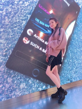 「DIESEL（ディーゼル）のアイテム（スウェット、ピンク系）」を使った、NOMOさん（レディース・162cm）の秋コーディネート