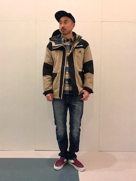 「ネルシャツ」｜「アイテム（ナイロンジャケット）」を使った、idaさん（メンズ・179cm）の冬コーディネート