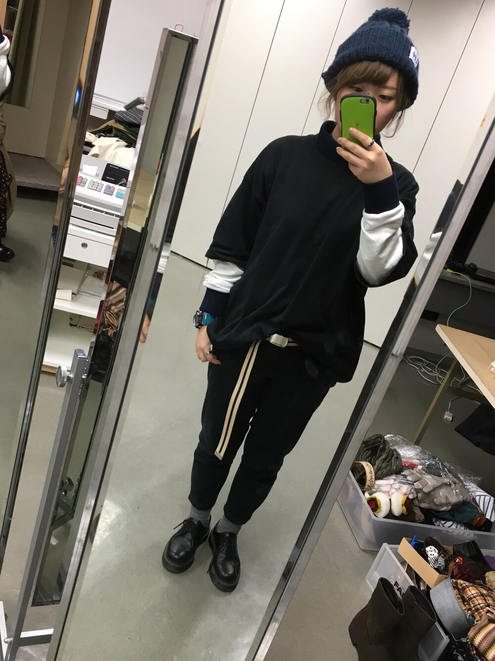 「シンプルコーデ、navy、カジュアル、handmade、眠い、学校、卒展、きてね、メンズ、ベルト」｜「お母さんのパンツのアイテム（その他パンツ、ブラック系）」を使った、みわぴょんさん（レディース・165cm）の冬コーディネートの1枚目の写真