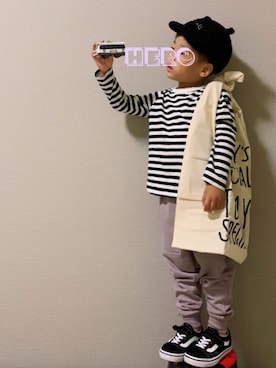 「TODAY'S SPECIAL（トゥデイズスペシャル）のMARCHE BAG/マルシェバッグ（エコバッグ/サブバッグ）」を使った、HeROさん（キッズ・100cm）の秋コーディネート