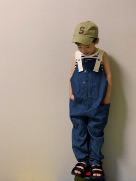 「AZUL by moussy（アズールバイマウジー）のアイテム（キャップ）」を使った、HeROさん（キッズ・100cm）の春コーディネート
