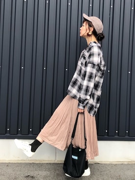 「DISCUS（ディスカス）のアイテム」を使った、yokoyama_yuuuさん（レディース・173cm）の秋コーディネート