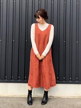 「テラコッタ」｜「アイテム（ジャンパースカート）」を使った、yokoyama_yuuuさん（レディース・173cm）の秋コーディネート
