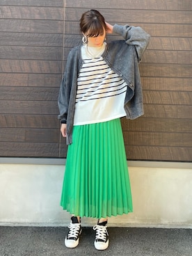 ビビットカラー のレディース人気ファッションコーディネート Wear