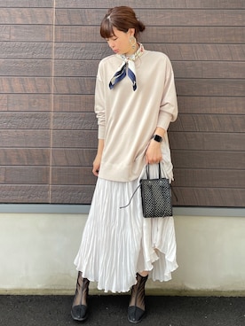 「アイテム（ストール/ショール）」を使った、yokoyama_yuuuさん（レディース・173cm）の春コーディネート