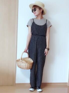 「GOGOSING（ゴゴシング）のアイテム（オールインワン・サロペット）」を使った、maikoroさん（レディース・158cm）の春コーディネート
