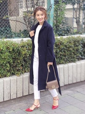 「オールホワイト」｜「アイテム（チェスターコート）」を使った、中瀬古ゆきなさん（レディース・165cm）の冬コーディネート