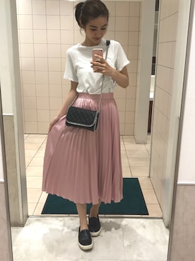 「DHOLIC（ディーホリック）のアイテム（スリッポン）」を使った、中瀬古ゆきなさん（レディース・165cm）の春コーディネート
