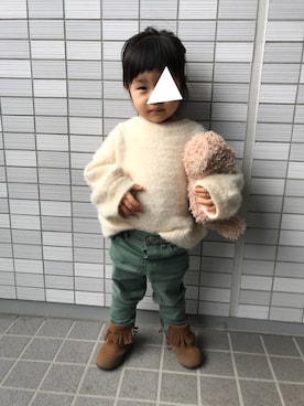 「アイテム（チノパンツ）」を使った、UuuCooさん（キッズ・90cm）の冬コーディネート