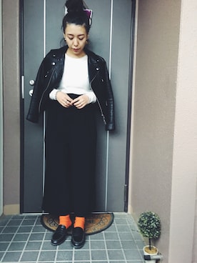 「カラーソックス」｜「アイテム（ライダースジャケット）」を使った、ayanoさん（レディース・153cm）の春コーディネート