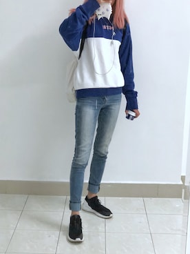 「WINTER STYLE」｜「アイテム（デニムパンツ）」を使った、PUNO_さん（レディース・172cm）の秋コーディネート