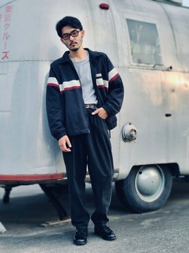 「AVIREX（アヴィレックス）のアイテム（ナイロンジャケット）」を使った、奥野翼さん（メンズ・180cm）の秋コーディネート