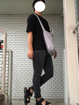 「HARE（ハレ）の【MENS】エアソールサンダル(HARE)（サンダル、ブラック系）」を使った、Yさん（メンズ・175cm）の夏コーディネート
