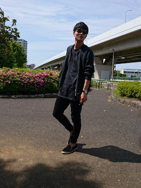 「COS（コス）のアイテム（ミリタリージャケット）」を使った、ゆうさん（メンズ・175cm）の春コーディネート
