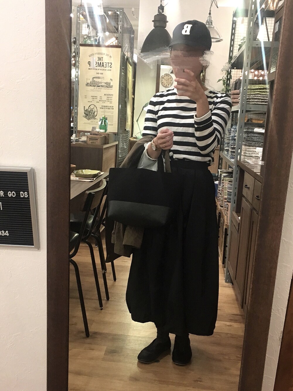 「モノトーンコーデ、シンプルコーデ、キャップ、ボーダー、キャップ女子、無印良品」｜「無印良品のアイテム（Tシャツ/カットソー、その他）」を使った、sasasa さん（レディース・151cm）の秋コーディネートの1枚目の写真