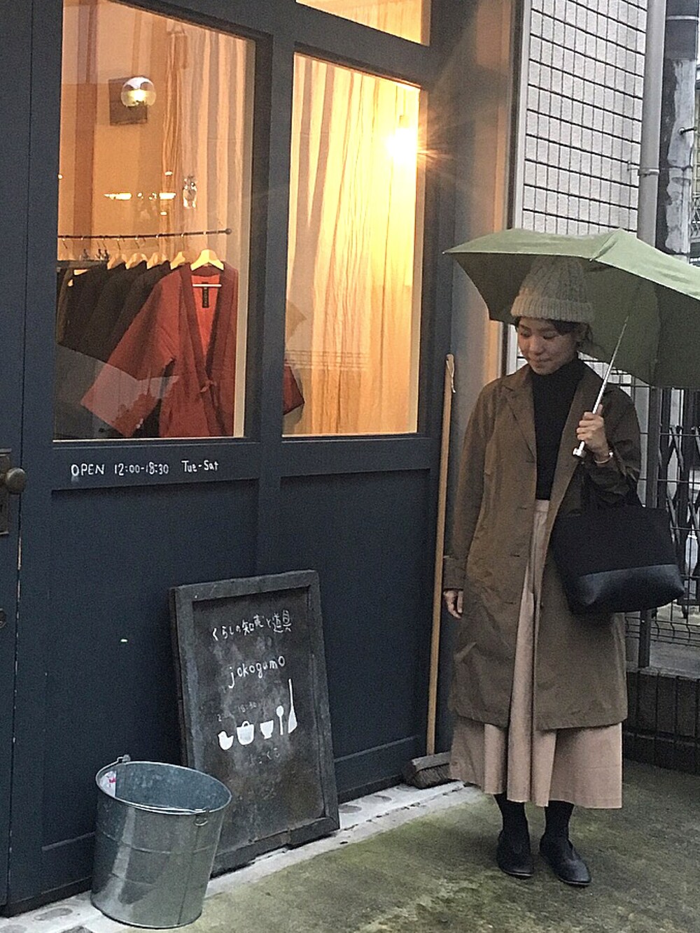 「秋のコーデ、ナチュラル、ナチュラルコーデ、ニット帽、スタジオクリップ、無印良品」｜「UNIQLOのアイテム（スカート、ベージュ系）」を使った、sasasa さん（レディース・151cm）の秋コーディネートの1枚目の写真