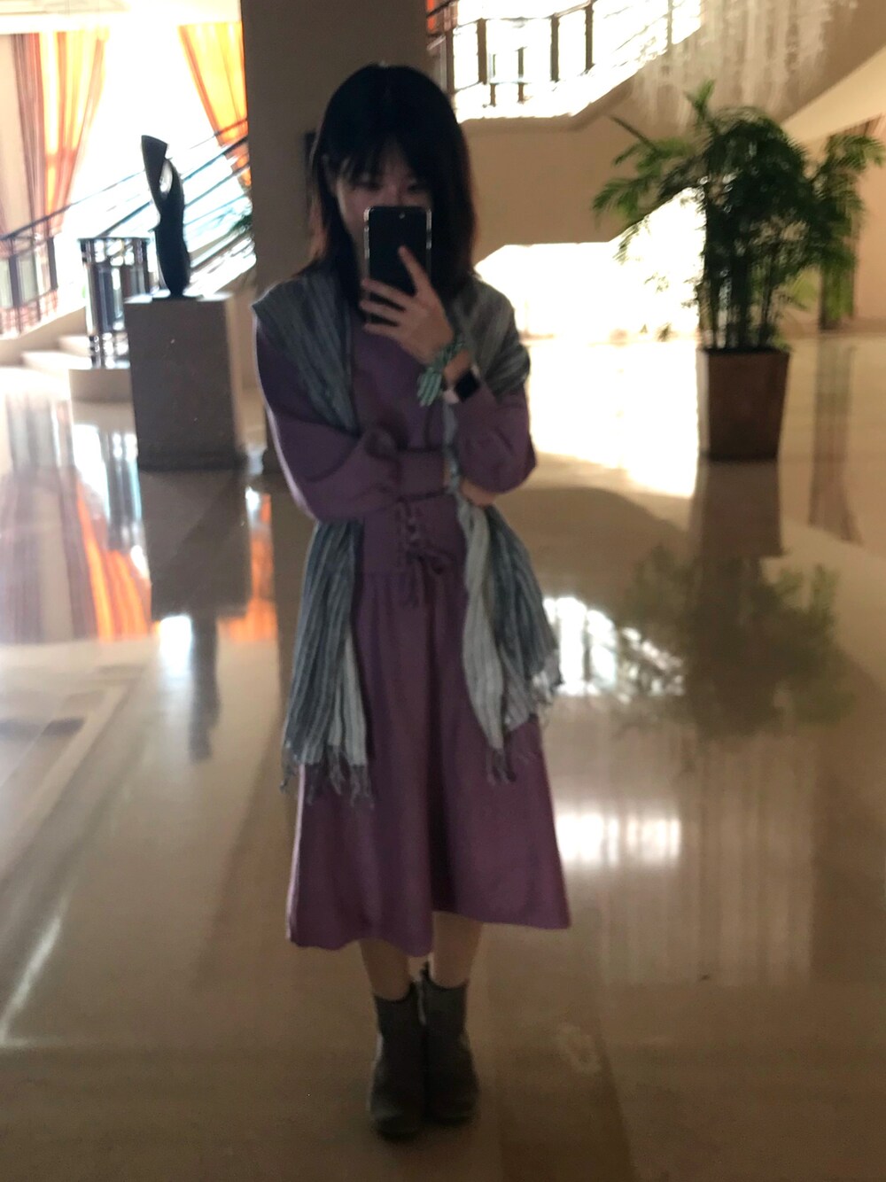 「COCO DEALのアイテム（ワンピース、パープル系）」を使った、羽妹想吃鱼さん（レディース・160cm）の春コーディネートの1枚目の写真