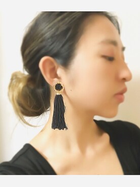 「tone（トーン）の【flua】【vintage　accessory】　２way　ヴィンテージ ウェディング アクセサリー　１４ｋｇｆ 　ブラック　タッセル　ピアス（ピアス（両耳用）、ゴールド系）」を使った、flua vintageさん（レディース・152cm）の秋コーディネート