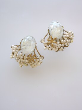 「tone（トーン）の【flua】【vintage accessory】ヴィンテージ  オパール ビーズ刺繍 ピアス（ピアス（両耳用）、ゴールド系）」を使った、flua vintageさん（レディース・152cm）の秋コーディネート